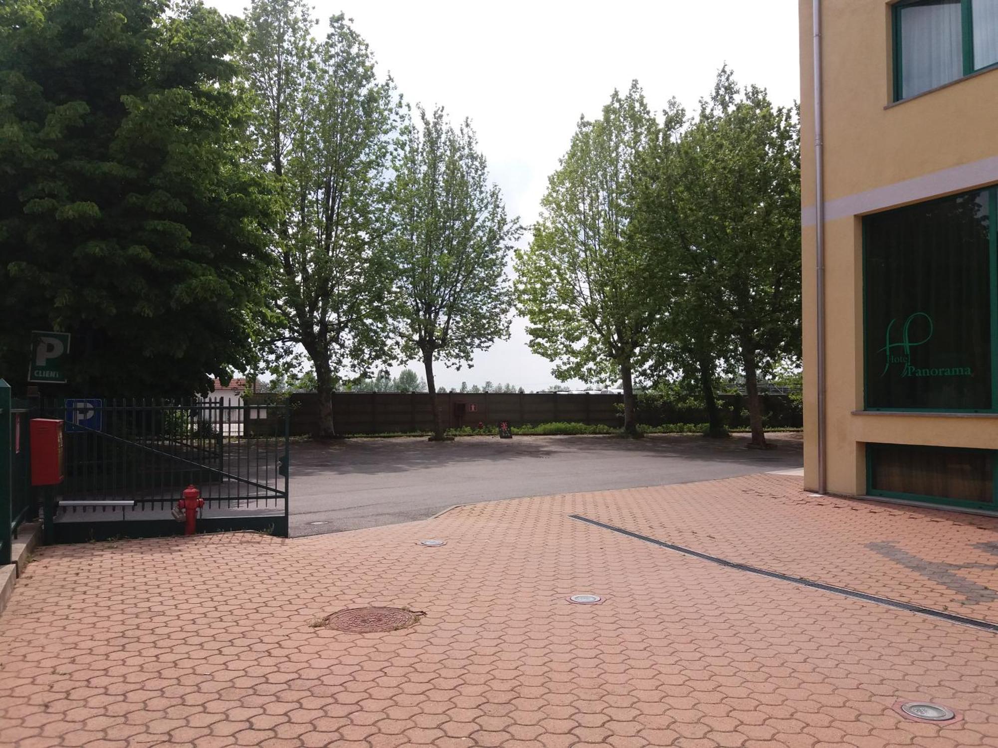 Hotel Panorama Cambiano Exterior photo